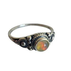 925 Sterling Silver And Ethiopian Opal Dainty Ring Size 8.25